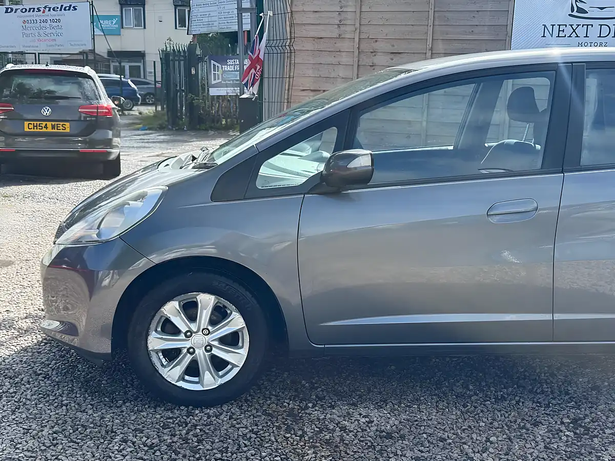 Used 2012 Honda Jazz Es Grey - Interior and Exterior details 20