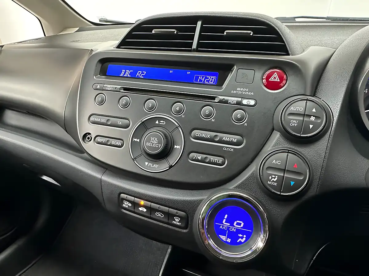 Used 2012 Honda Jazz He Azure Blue - Interior and Exterior details 10