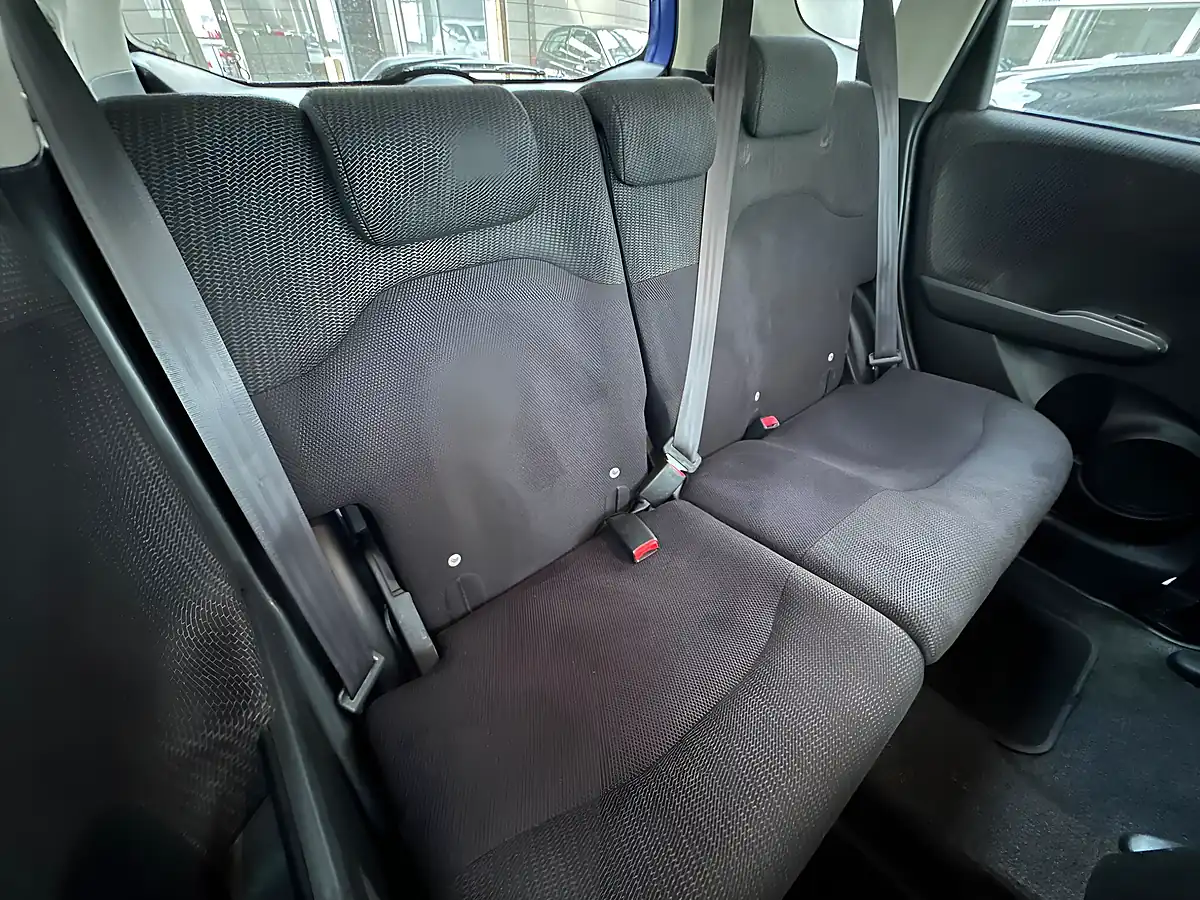 Used 2012 Honda Jazz He Azure Blue - Interior and Exterior details 7
