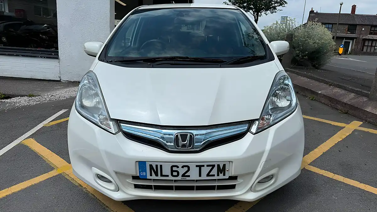 Used 2012 Honda Jazz Hs White - Interior and Exterior details 2