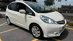 Used 2012 Honda Jazz Hs White - Interior and Exterior details 5