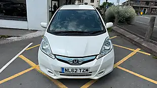Used 2012 Honda Jazz Hs White - Interior and Exterior details 9
