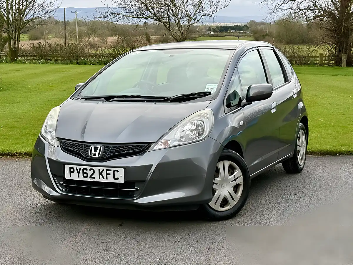Used 2012 Honda Jazz Se Grey - Interior and Exterior details 2