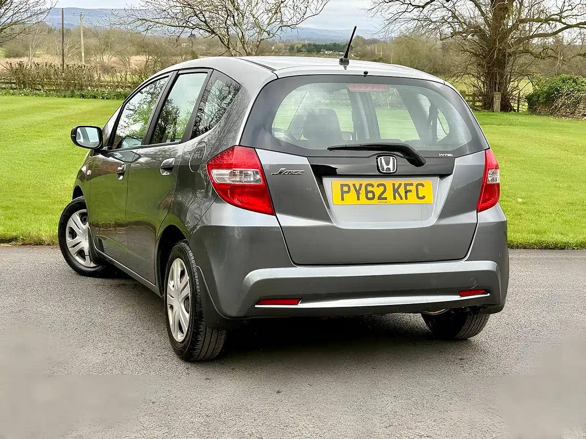 Used 2012 Honda Jazz Se Grey - Interior and Exterior details 6