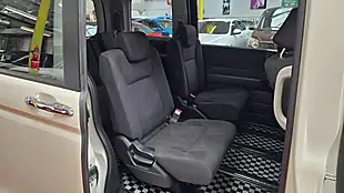 Used 2012 Honda Stepwagon Spada White - Interior and Exterior details 11