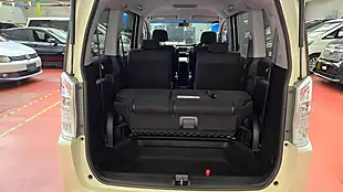 Used 2012 Honda Stepwagon Spada White - Interior and Exterior details 13