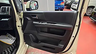 Used 2012 Honda Stepwagon Spada White - Interior and Exterior details 14