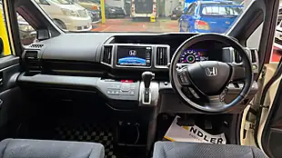 Used 2012 Honda Stepwagon Spada White - Interior and Exterior details 3