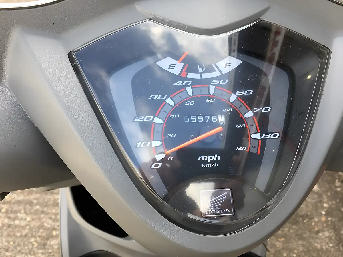 Used 2012 Honda Vision Nsc - Interior and Exterior details 10