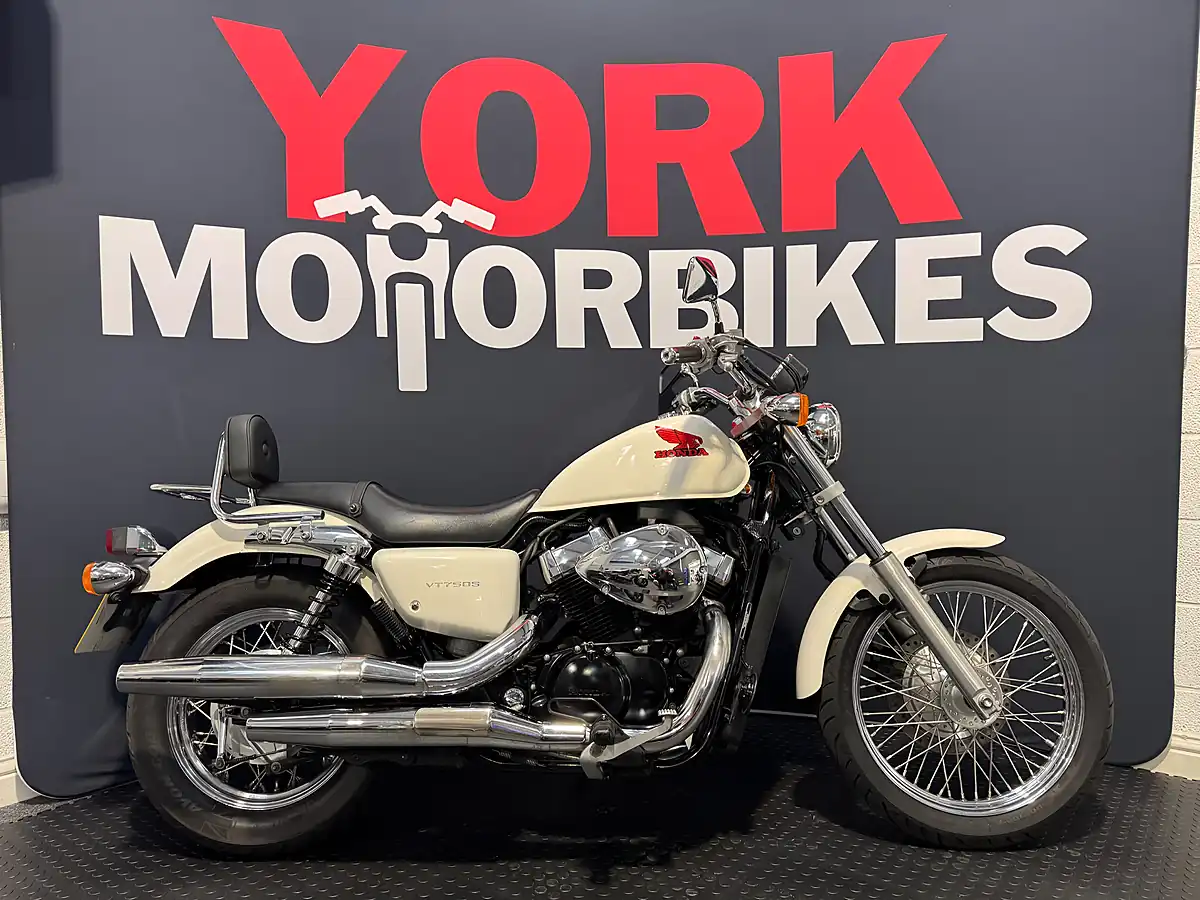 Used 2012 Honda VT750 Shadow - Front View