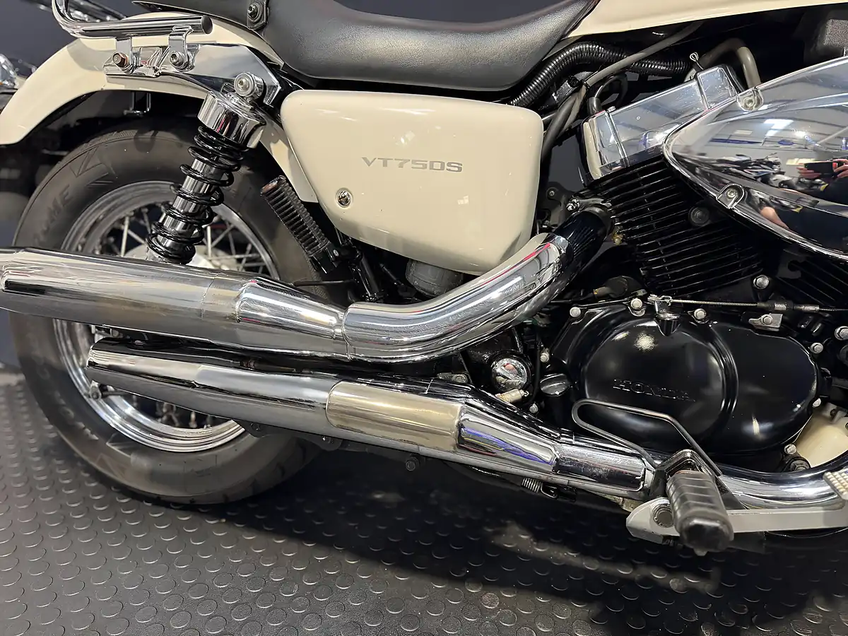 Used 2012 Honda VT750 Shadow - Interior and Exterior details 10