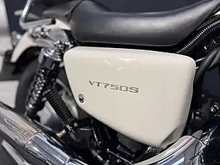 Used 2012 Honda VT750 Shadow - Interior and Exterior details 11