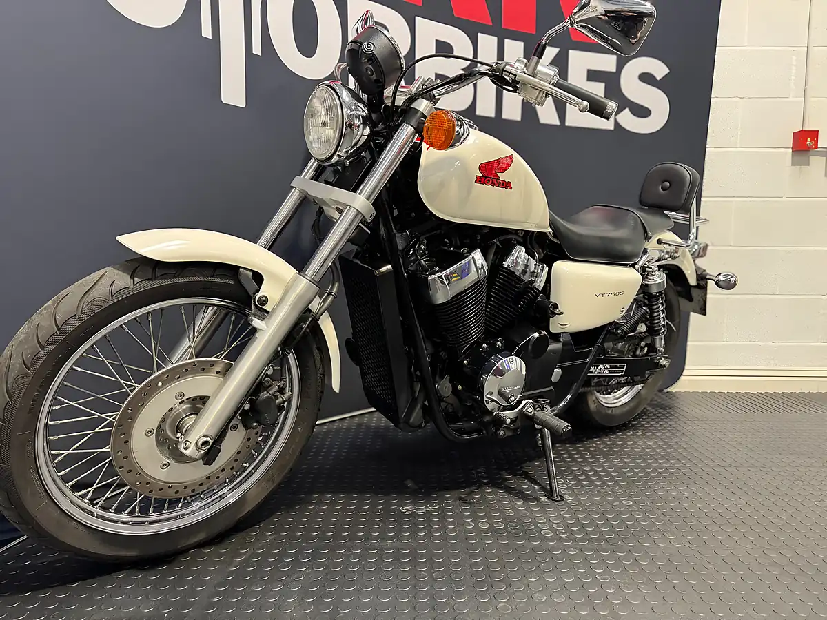 Used 2012 Honda VT750 Shadow - Interior and Exterior details 15