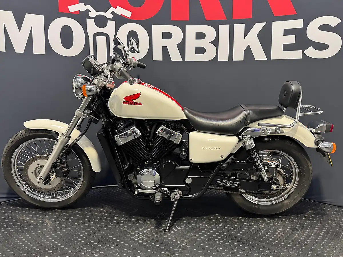 Used 2012 Honda VT750 Shadow - Interior and Exterior details 4