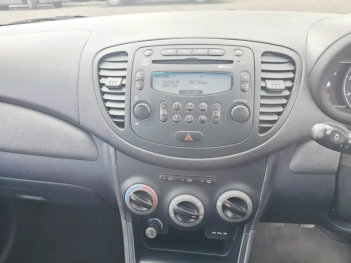 Used 2012 Hyundai i10 Active Black - Interior and Exterior details 11