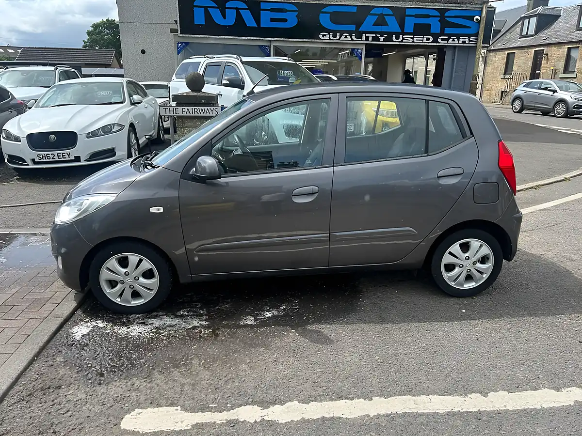 Used 2012 Hyundai I10 Active Grey - Front View