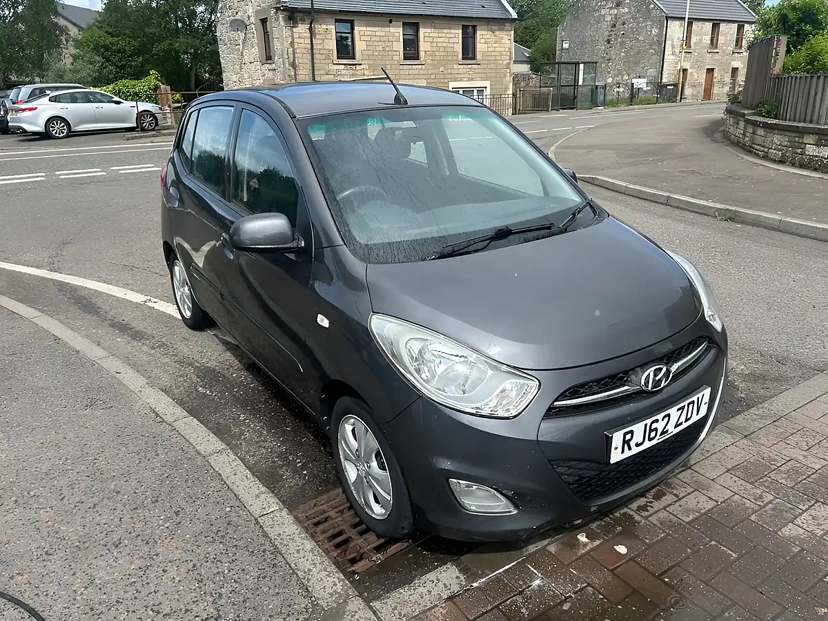 Used 2012 Hyundai I10 Active Grey - Interior and Exterior details 4
