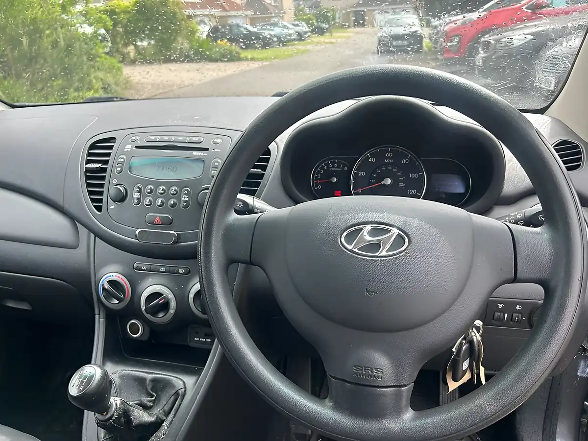 Used 2012 Hyundai I10 Active Grey - Interior and Exterior details 8