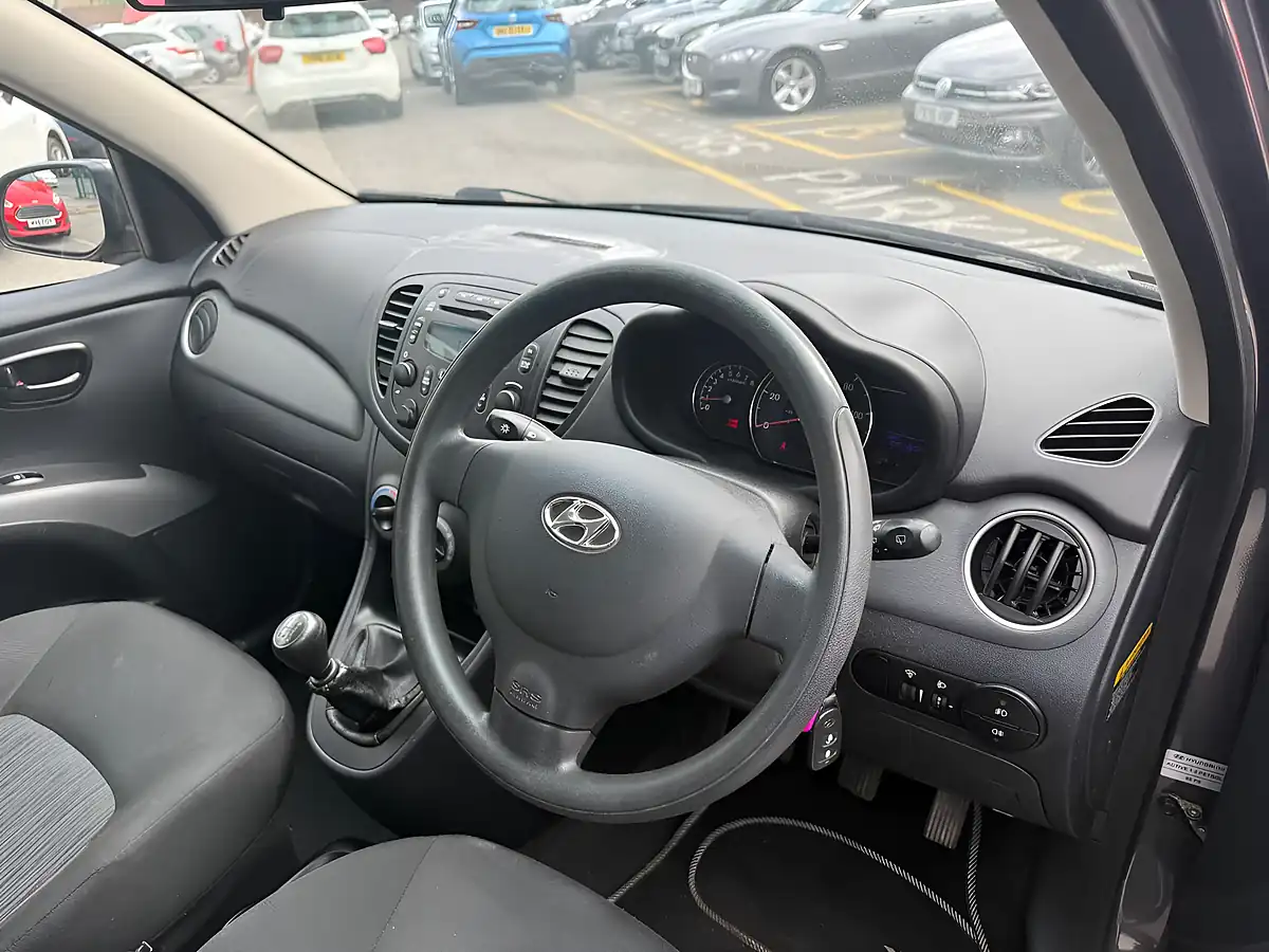 Used 2012 Hyundai I10 Active Grey - Interior and Exterior details 13