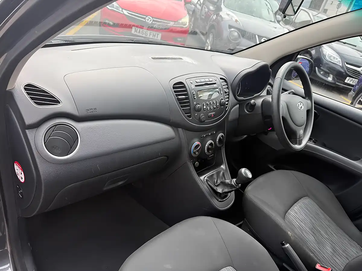 Used 2012 Hyundai I10 Active Grey - Interior and Exterior details 14