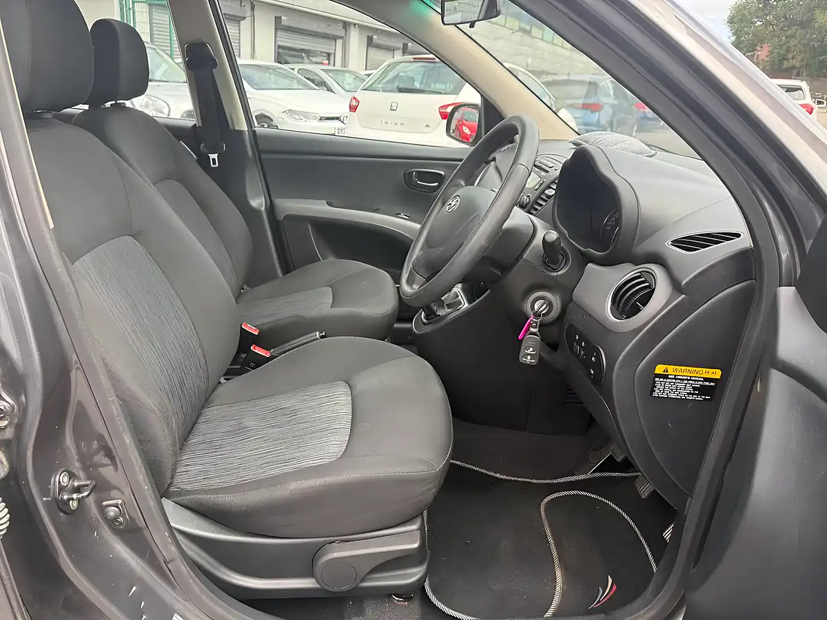 Used 2012 Hyundai I10 Active Grey - Interior and Exterior details 15
