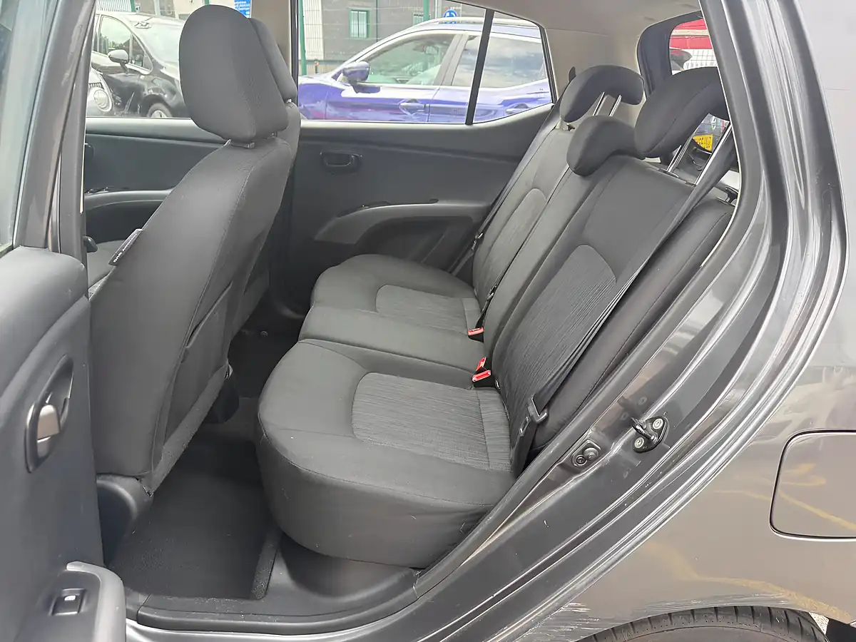 Used 2012 Hyundai I10 Active Grey - Interior and Exterior details 18
