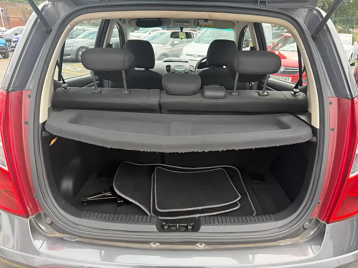 Used 2012 Hyundai I10 Active Grey - Interior and Exterior details 19
