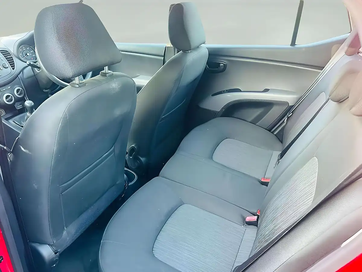 Used 2012 Hyundai I10 Active Red - Interior and Exterior details 12