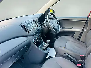 Used 2012 Hyundai I10 Active Red - Interior and Exterior details 4