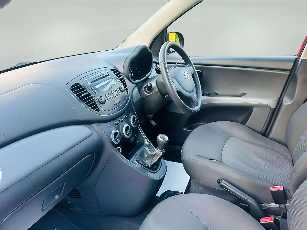 Used 2012 Hyundai I10 Active Red - Interior and Exterior details 4