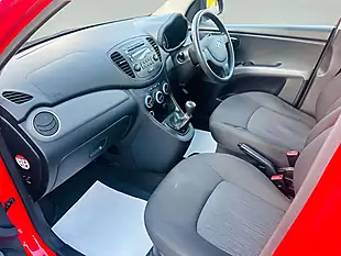 Used 2012 Hyundai I10 Active Red - Interior and Exterior details 5