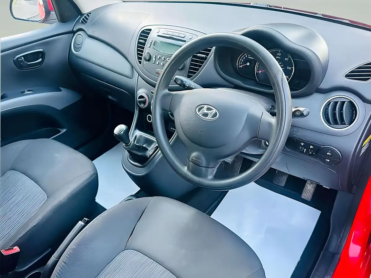 Used 2012 Hyundai I10 Active Red - Interior and Exterior details 7