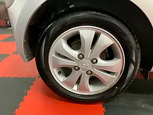 Used 2012 Hyundai i10 Active Silver - Interior and Exterior details 10