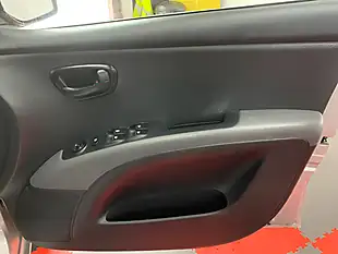 Used 2012 Hyundai i10 Active Silver - Interior and Exterior details 13