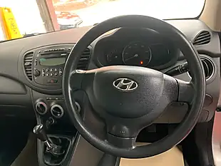 Used 2012 Hyundai i10 Active Silver - Interior and Exterior details 14