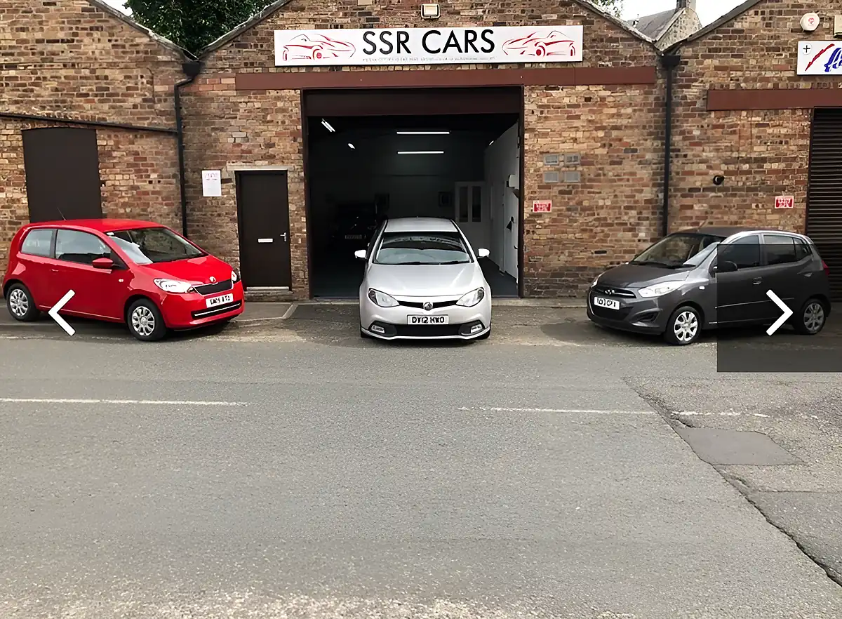 Used 2012 Hyundai i10 Active Silver - Interior and Exterior details 17