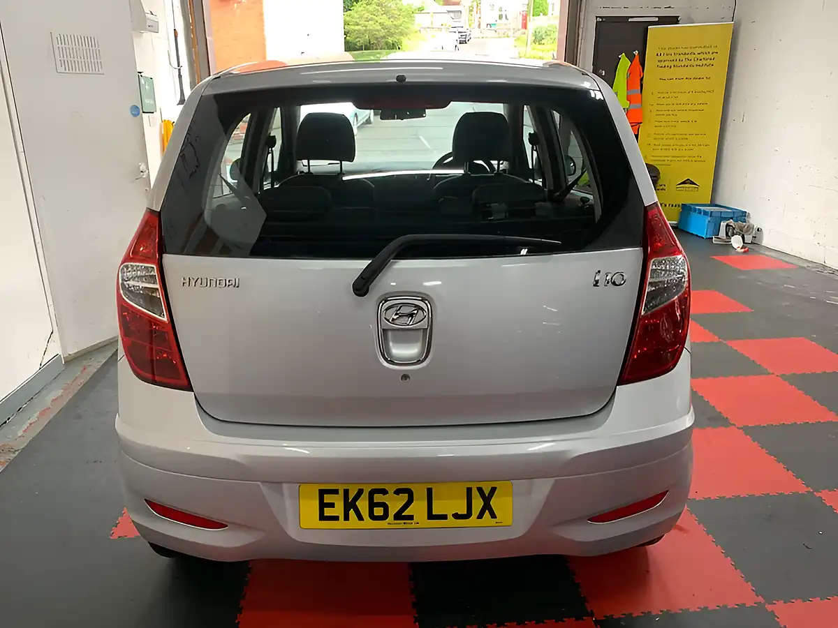 Used 2012 Hyundai i10 Active Silver - Interior and Exterior details 6