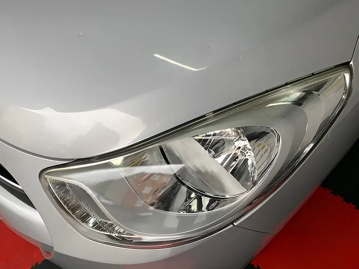 Used 2012 Hyundai i10 Active Silver - Interior and Exterior details 9