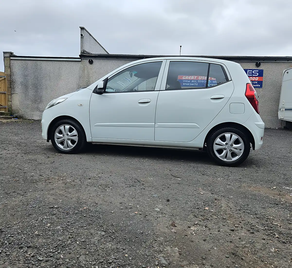 Used 2012 Hyundai i10 Active White - Interior and Exterior details 16