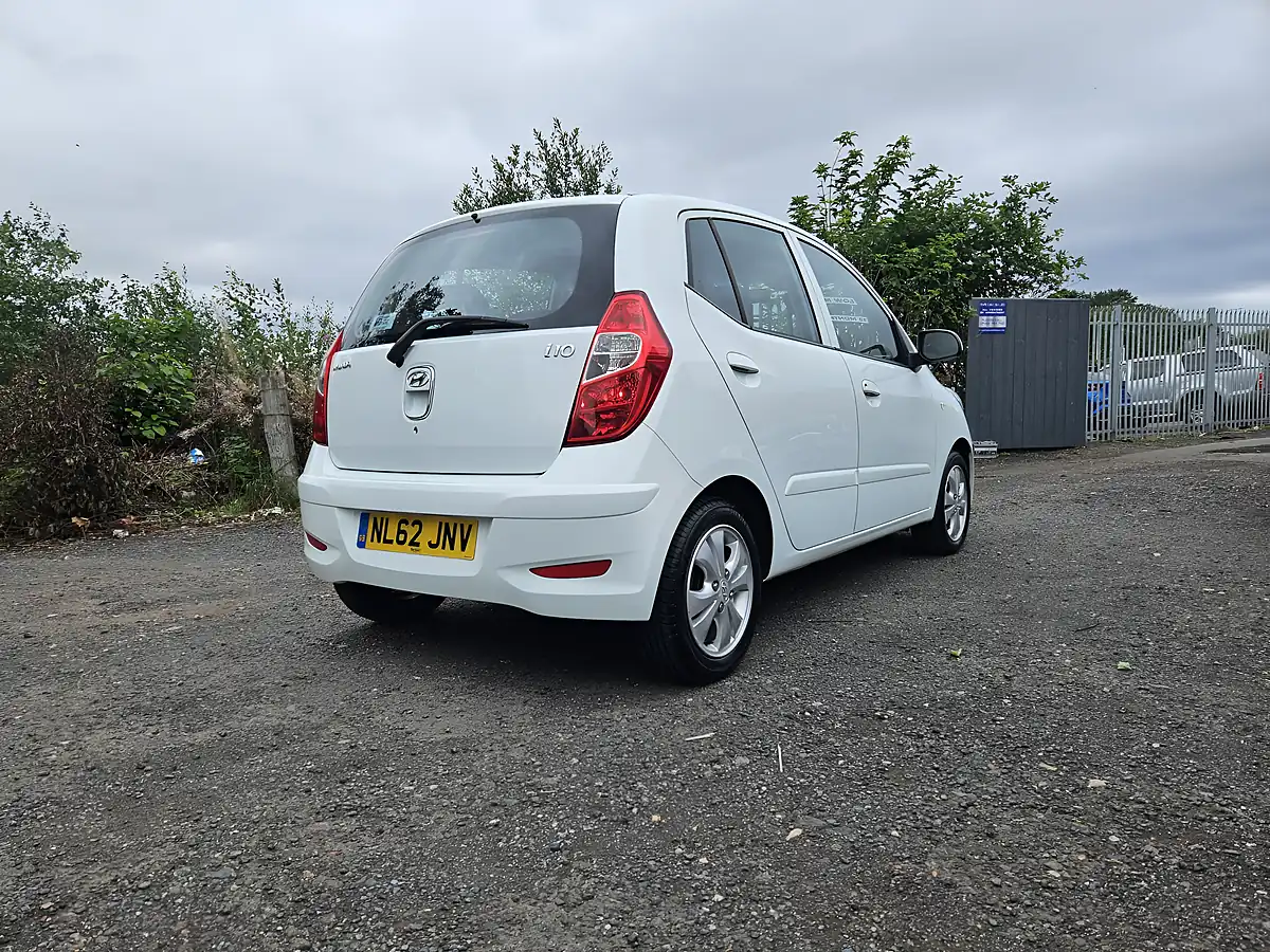 Used 2012 Hyundai i10 Active White - Interior and Exterior details 18
