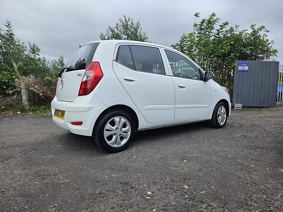 Used 2012 Hyundai i10 Active White - Interior and Exterior details 2
