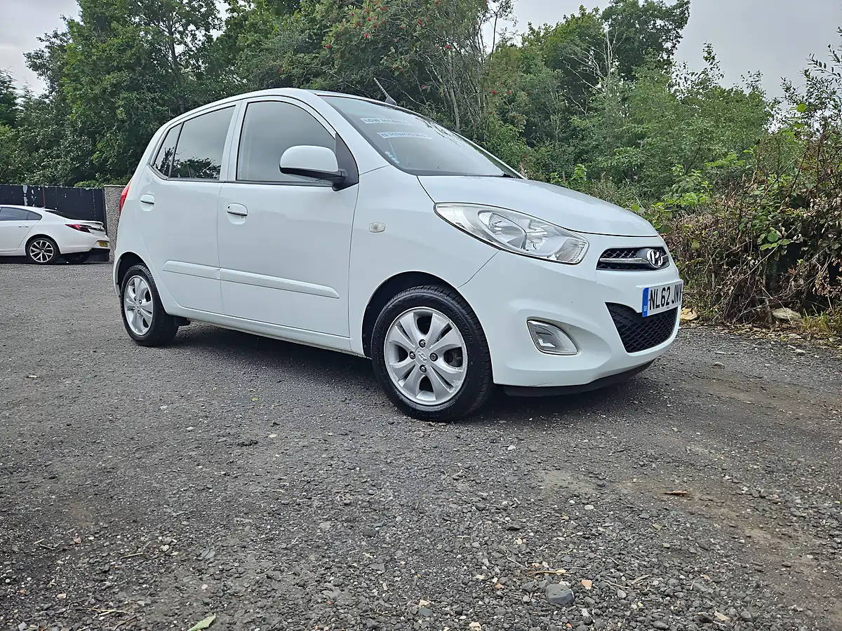 Used 2012 Hyundai i10 Active White - Interior and Exterior details 7