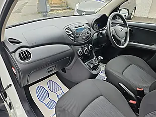 Used 2012 Hyundai i10 Active White - Interior and Exterior details 8