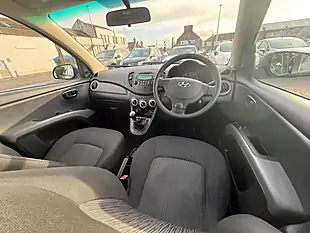 Used 2012 Hyundai i10 Classic Black - Interior and Exterior details 12