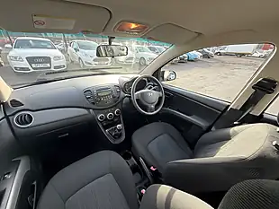 Used 2012 Hyundai i10 Classic Black - Interior and Exterior details 16