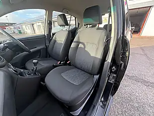 Used 2012 Hyundai i10 Classic Black - Interior and Exterior details 17
