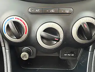 Used 2012 Hyundai i10 Classic Black - Interior and Exterior details 19