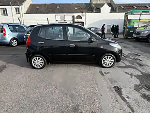 Used 2012 Hyundai i10 Classic Black - Interior and Exterior details 4