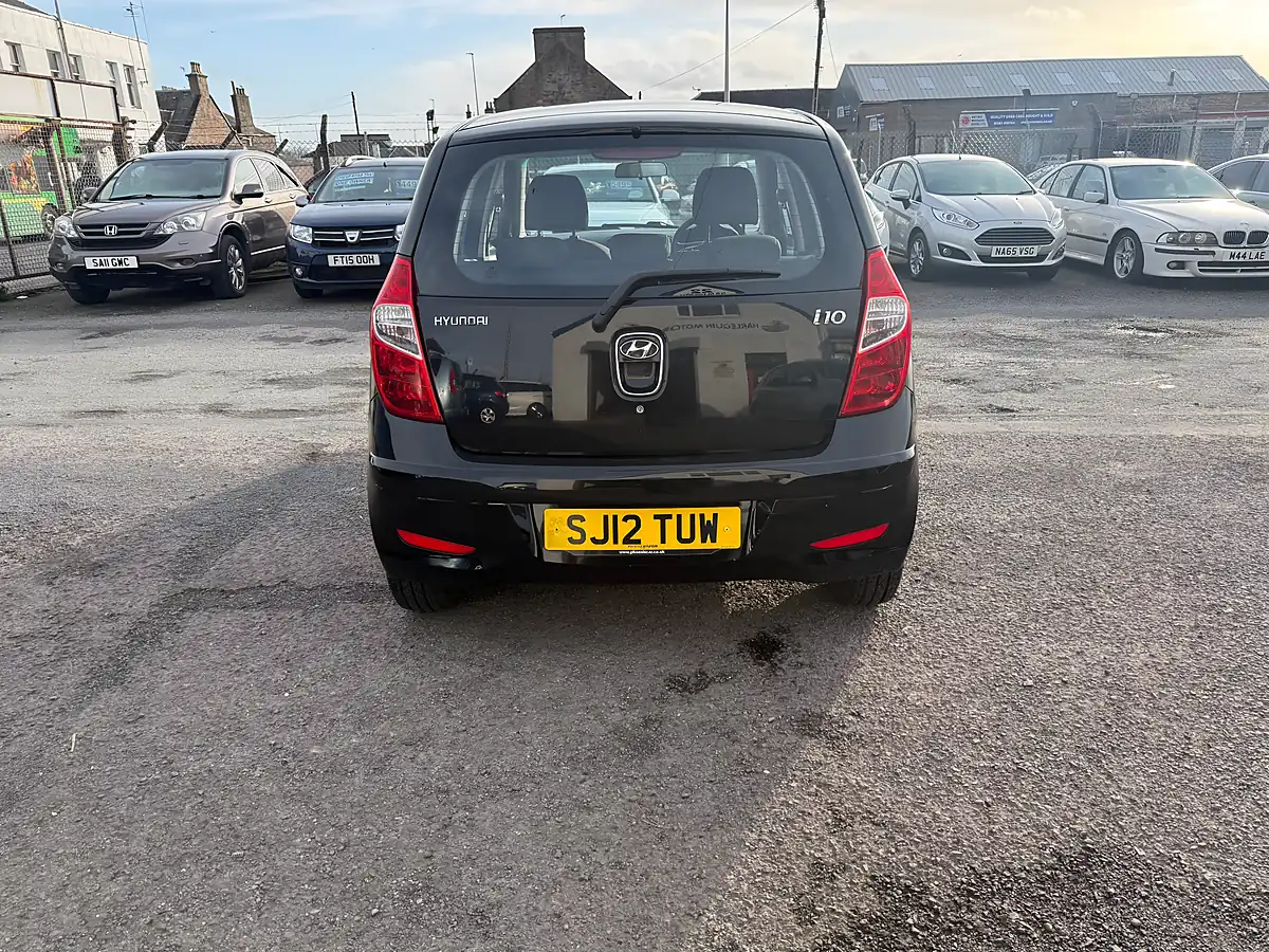 Used 2012 Hyundai i10 Classic Black - Interior and Exterior details 6