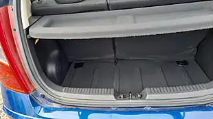 Used 2012 Hyundai i10 Classic Blue - Interior and Exterior details 9